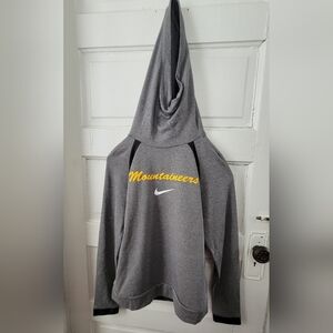Nike Mountaineers Shirt With Hood